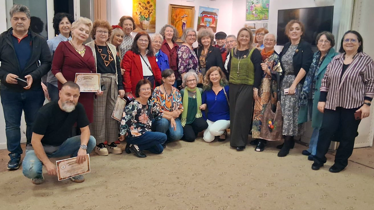 Expoziția "Toamnă în Vers"